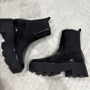 Black Chunky Chelsea Boots